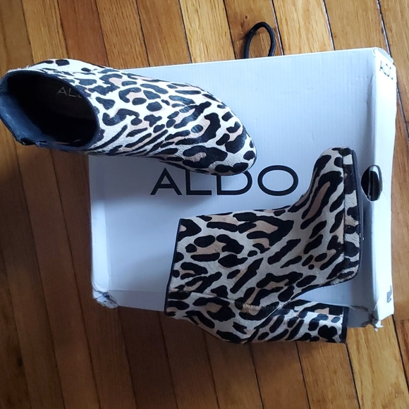 Leopard booties size 7 Aldo - Picture 2 of 2